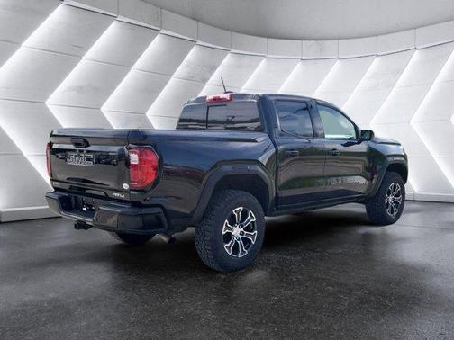 2023 GMC Canyon AT4