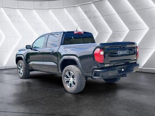 2023 GMC Canyon AT4