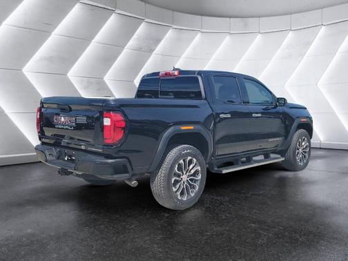 Onyx Black 2023 GMC Canyon Denali