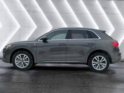 2024 Audi Q3 45 S line Premium