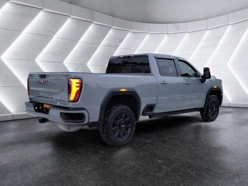 2025 GMC Sierra 3500 AT4