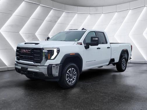 Summit White 2026 GMC Sierra 3500 Pro