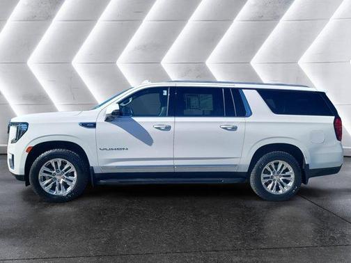 2022 GMC Yukon XL SLT