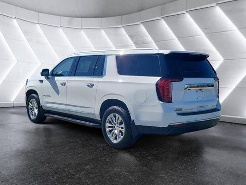 2022 GMC Yukon XL SLT