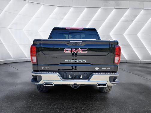 Onyx Black 2026 GMC Sierra 1500 SLE