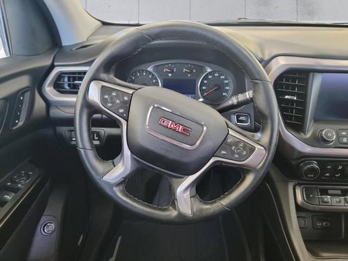 White Frost Tri-Coat 2023 GMC Acadia AT4