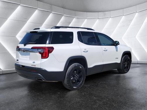 White Frost Tri-Coat 2023 GMC Acadia AT4