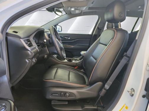 White Frost Tri-Coat 2023 GMC Acadia AT4