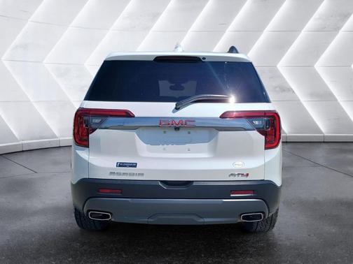 White Frost Tri-Coat 2023 GMC Acadia AT4