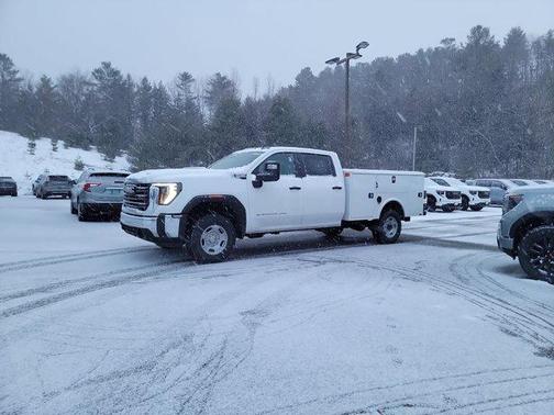 2024 GMC Sierra 2500 Pro
