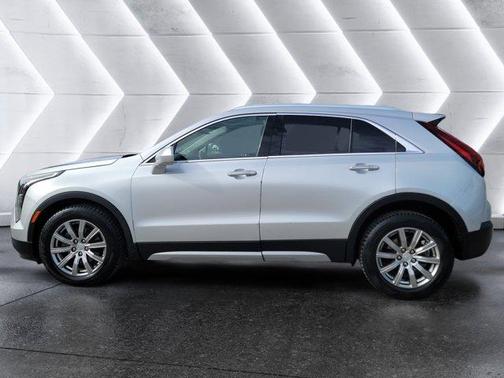 Radiant Silver Metallic 2020 Cadillac XT4 Premium Luxury