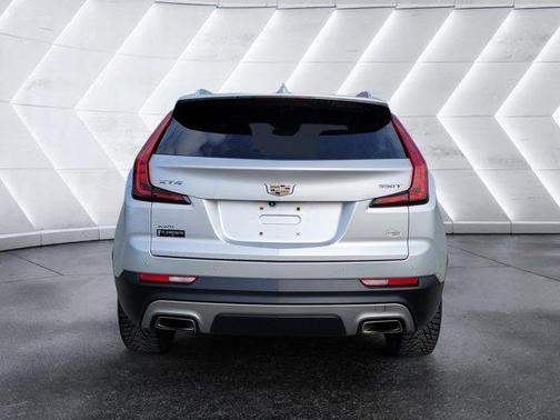 Radiant Silver Metallic 2020 Cadillac XT4 Premium Luxury