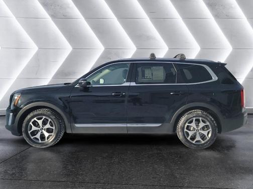 Ebony Black 2022 Kia Telluride EX
