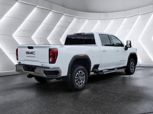 Summit White 2026 GMC Sierra 2500 SLE