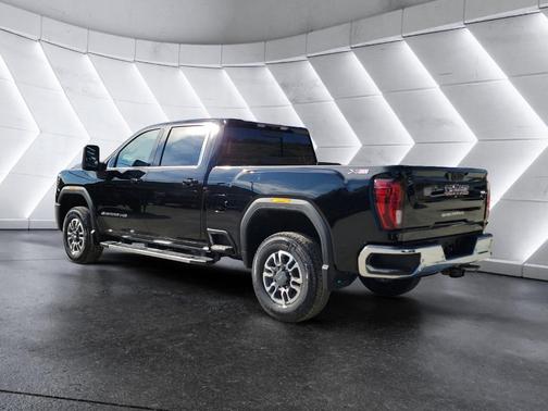 Onyx Black 2026 GMC Sierra 2500 SLE