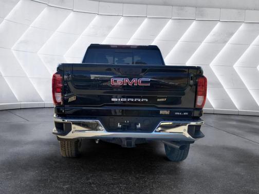 Onyx Black 2026 GMC Sierra 2500 SLE