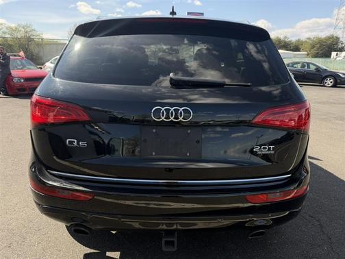 Brilliant Black 2015 Audi Q5 2.0T Premium Plus