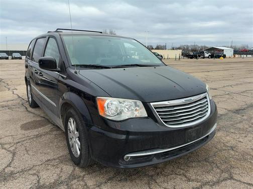Brilliant Black Crystal Pearlcoat 2013 Chrysler Town & Country Touring