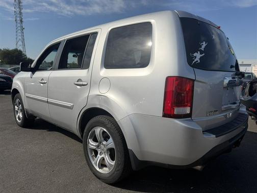 Alabaster Silver Metallic 2012 Honda Pilot EX