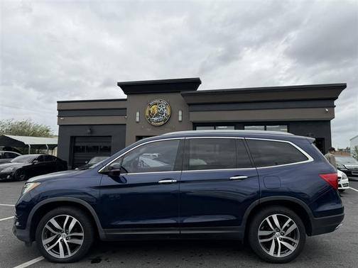 Blue 2017 Honda Pilot Touring