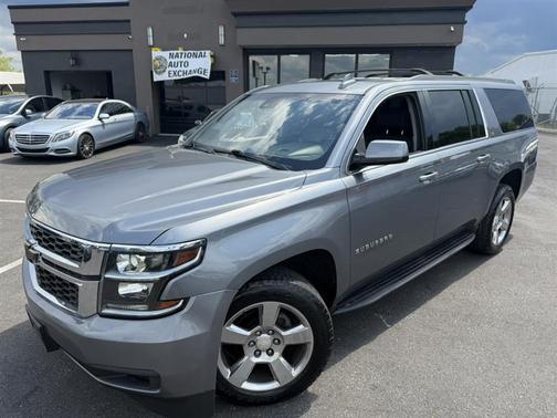 Gray 2019 Chevrolet Suburban LT