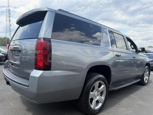 Gray 2019 Chevrolet Suburban LT