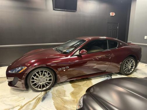 Maroon 2015 Maserati GranTurismo Sport