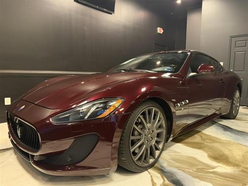 Maroon 2015 Maserati GranTurismo Sport