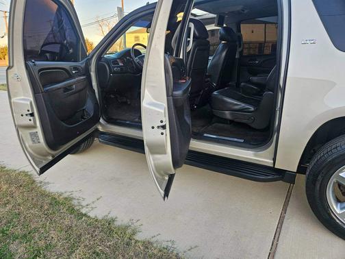 2013 Chevrolet Suburban 1500 LTZ