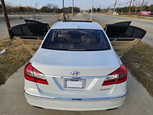 2012 Hyundai Genesis 3.8
