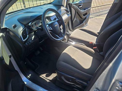 2022 Chevrolet Trax LS