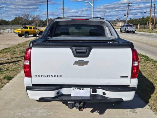 2011 Chevrolet Avalanche 1500 LS