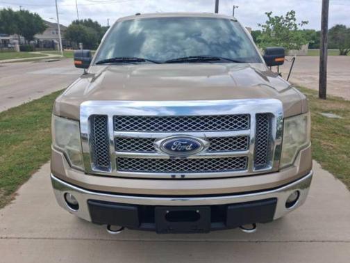 GOLD 2011 Ford F-150 Platinum