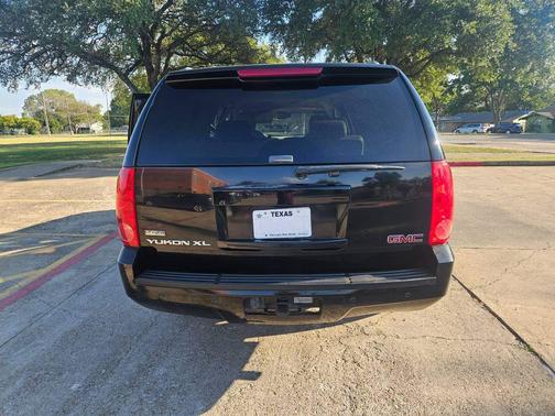 2009 GMC Yukon XL 1500 SLT1