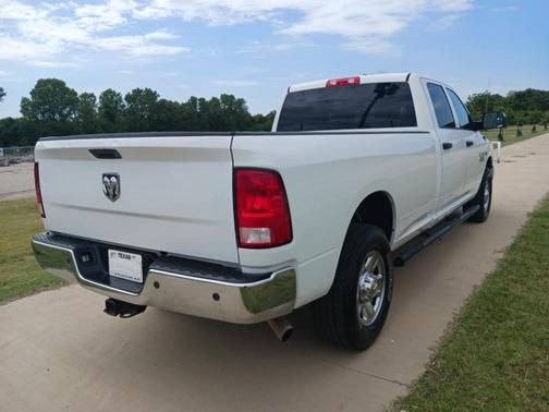 Bright White Clearcoat 2017 RAM 2500 Tradesman Crew Cab 4x2 8' Box