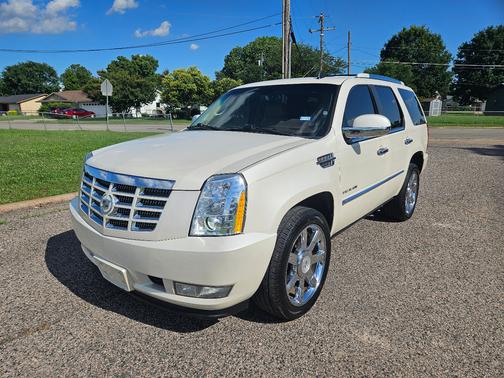 2011 Cadillac Escalade Luxury