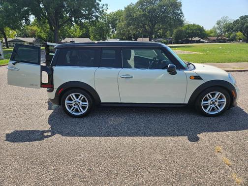 white 2013 MINI Clubman Cooper