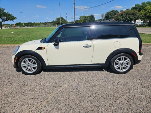 white 2013 MINI Clubman Cooper