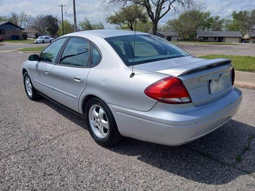 2007 Ford Taurus SE