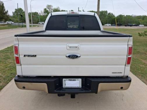 white 2011 Ford F-150 Lariat