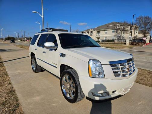 2014 Cadillac Escalade Luxury