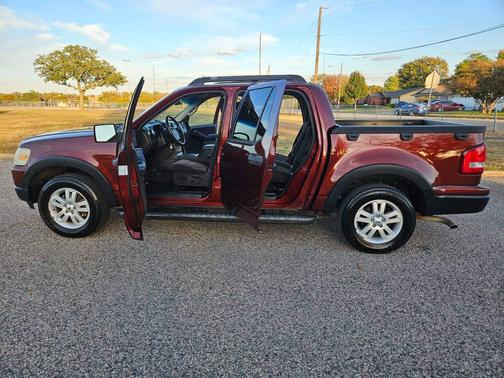 2010 Ford Explorer Sport Trac XLT