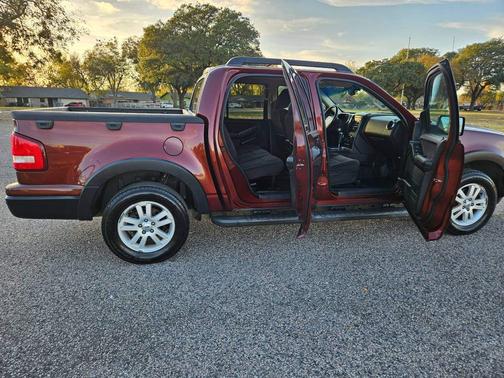 2010 Ford Explorer Sport Trac XLT