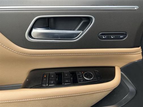 2025 INFINITI QX80 Luxe
