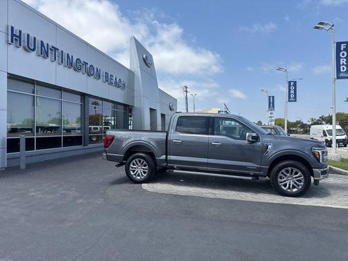 CARBONIZED GRAY METALLIC 2026 Ford F-150 Lariat