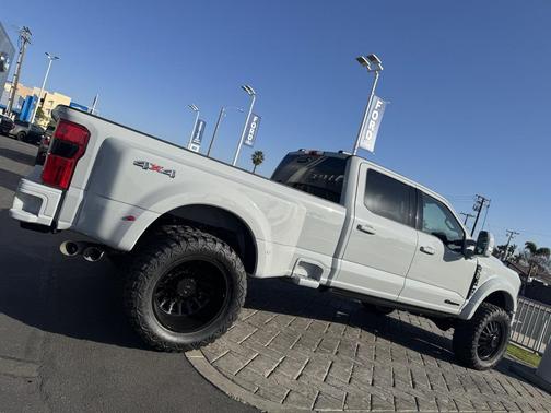 2026 Ford F-450 Lariat