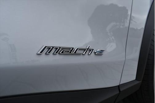 2022 Ford Mustang Mach-E Select