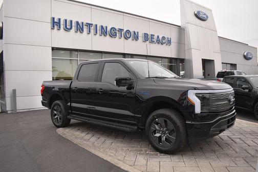 2025 Ford F-150 Lightning LARIAT