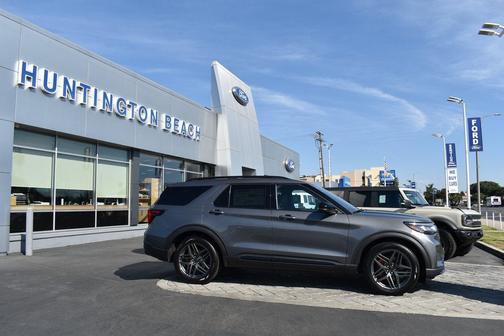 2025 Ford Explorer ST