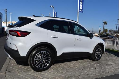 2025 Ford Escape PHEV SE